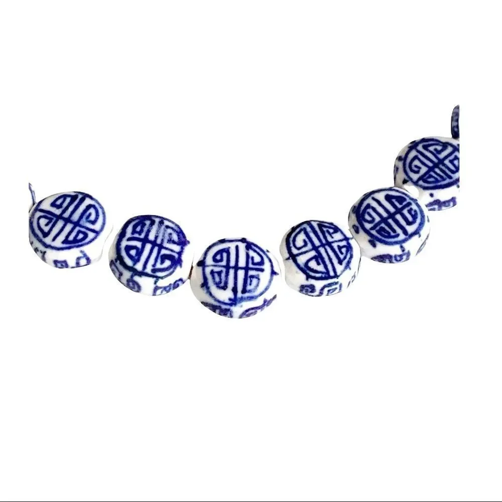 Vintage Chinese export character porcelain blue and white round bead necklace. - Picture 4 of 5